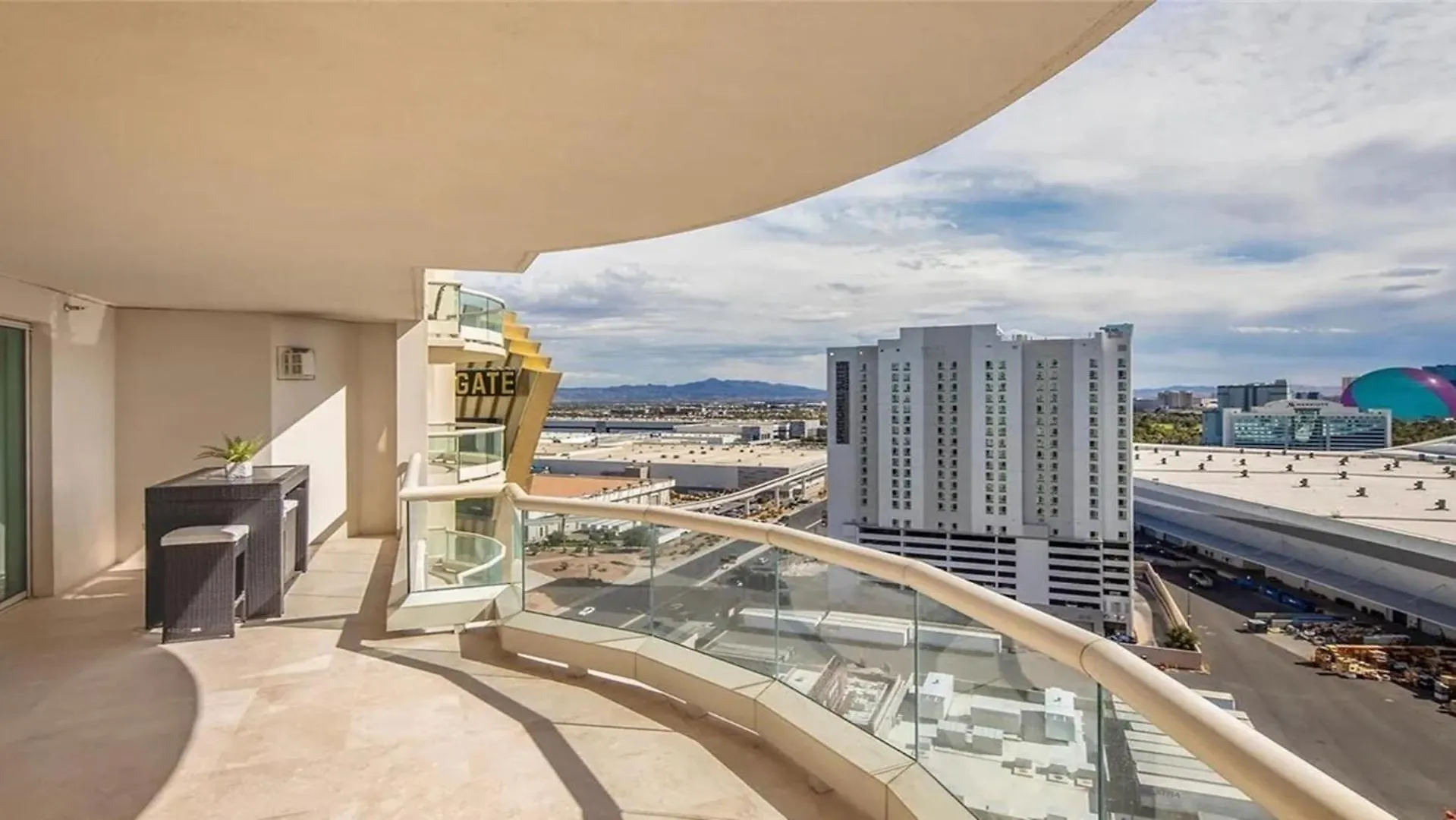 Stunning Four Bedroom Fully Professionally Remodeled Apartment Las Vegas 0*,