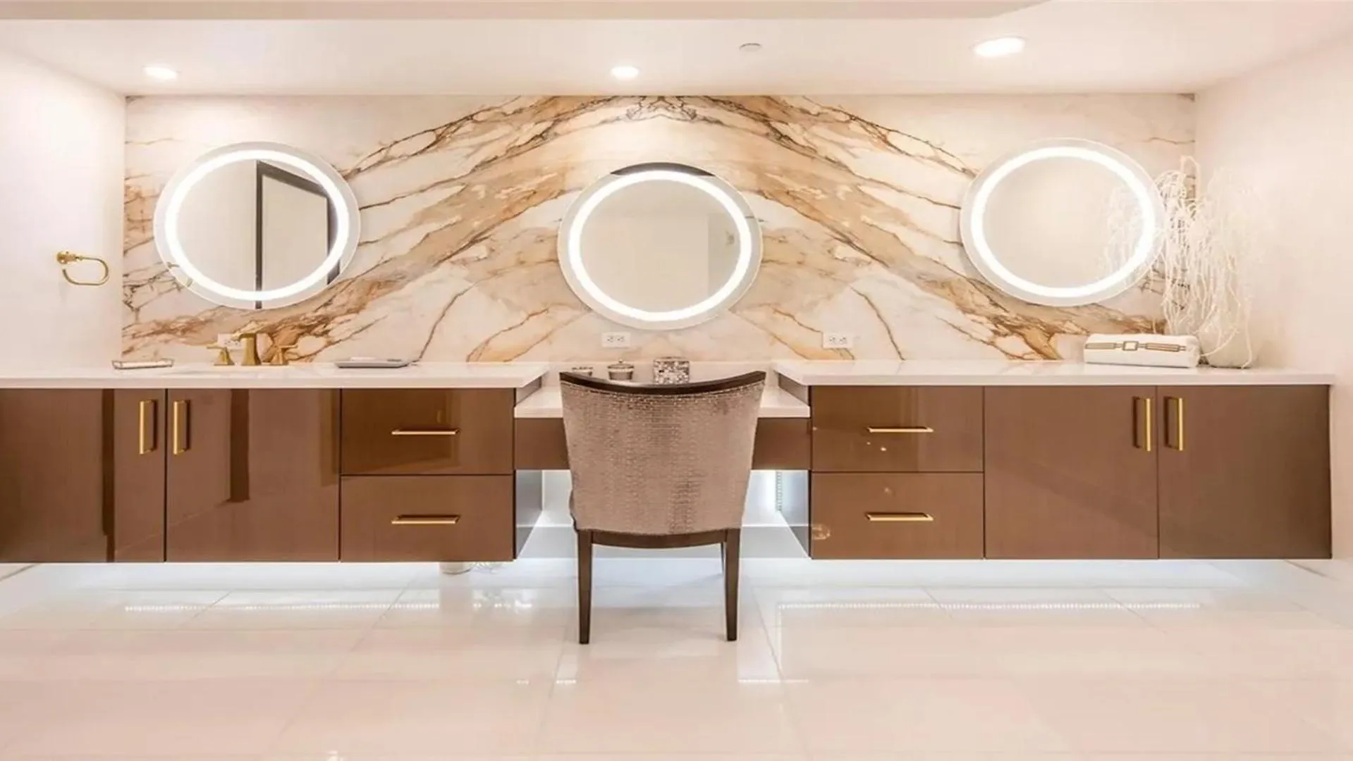 Stunning Four Bedroom Fully Professionally Remodeled Apartment Las Vegas 0*,