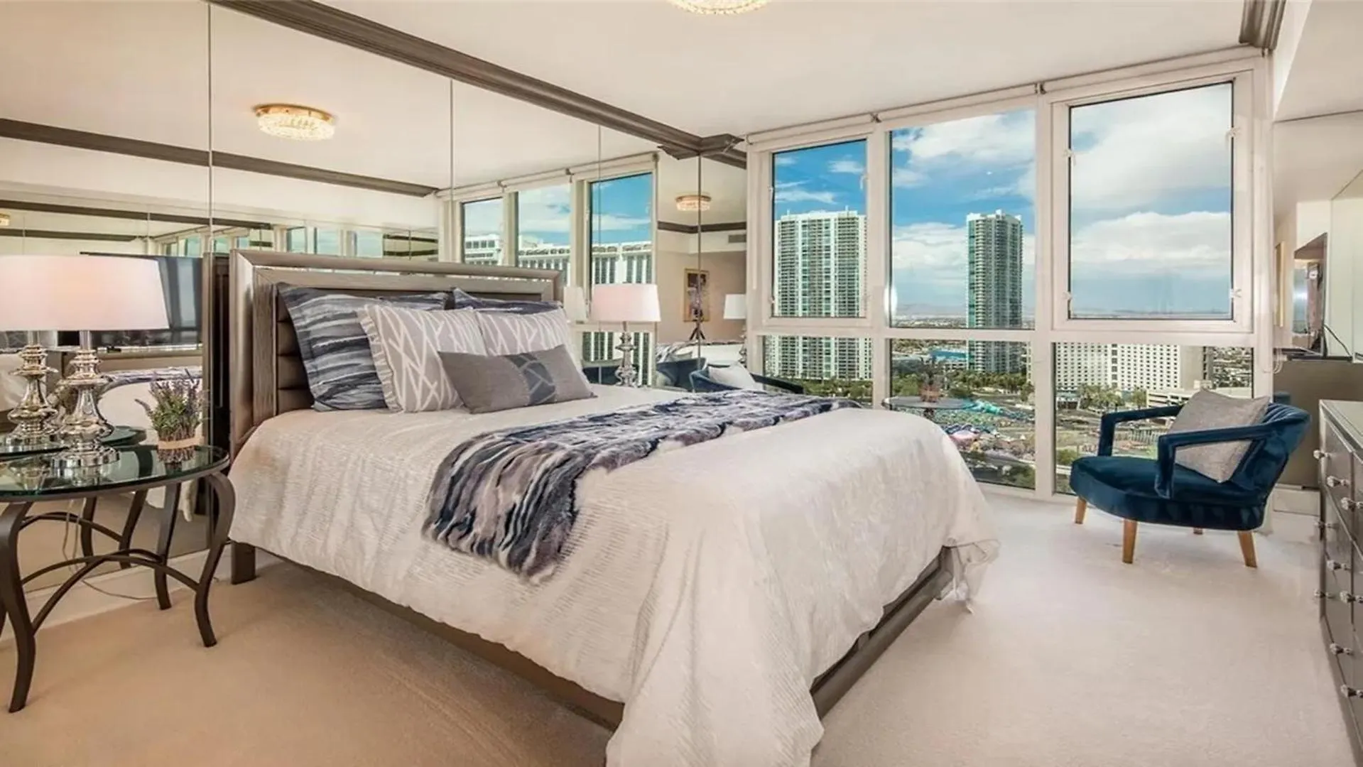 Stunning Four Bedroom Fully Professionally Remodeled Apartment Las Vegas United States