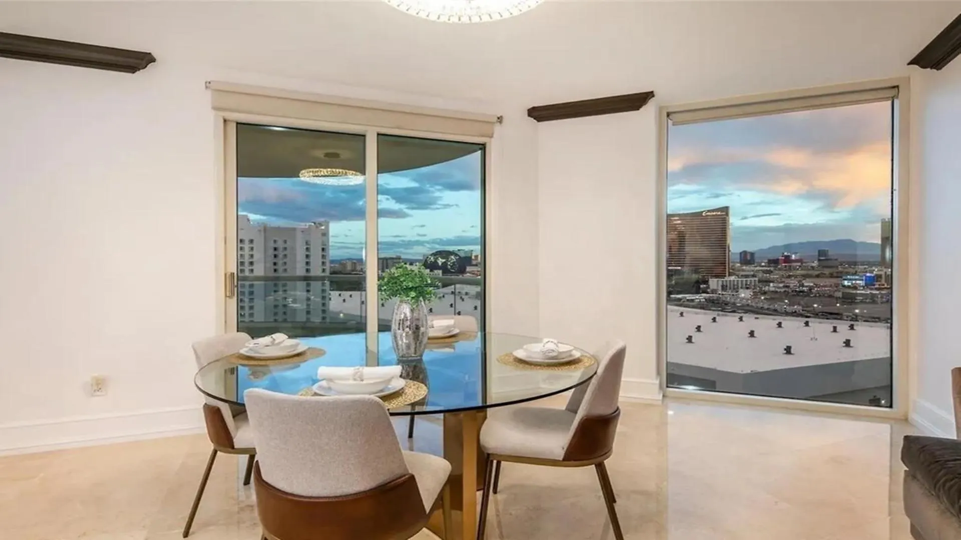 Stunning Four Bedroom Fully Professionally Remodeled Apartment Las Vegas 0*,  United States