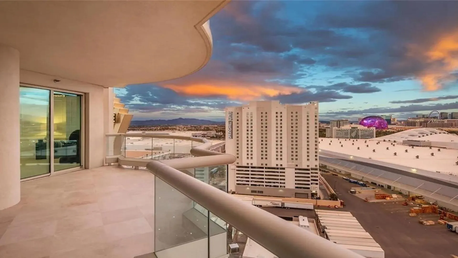 Stunning Four Bedroom Fully Professionally Remodeled Apartment Las Vegas United States