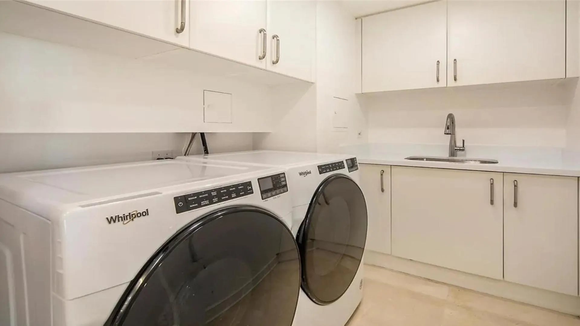 Stunning Four Bedroom Fully Professionally Remodeled Apartment Las Vegas 0*,