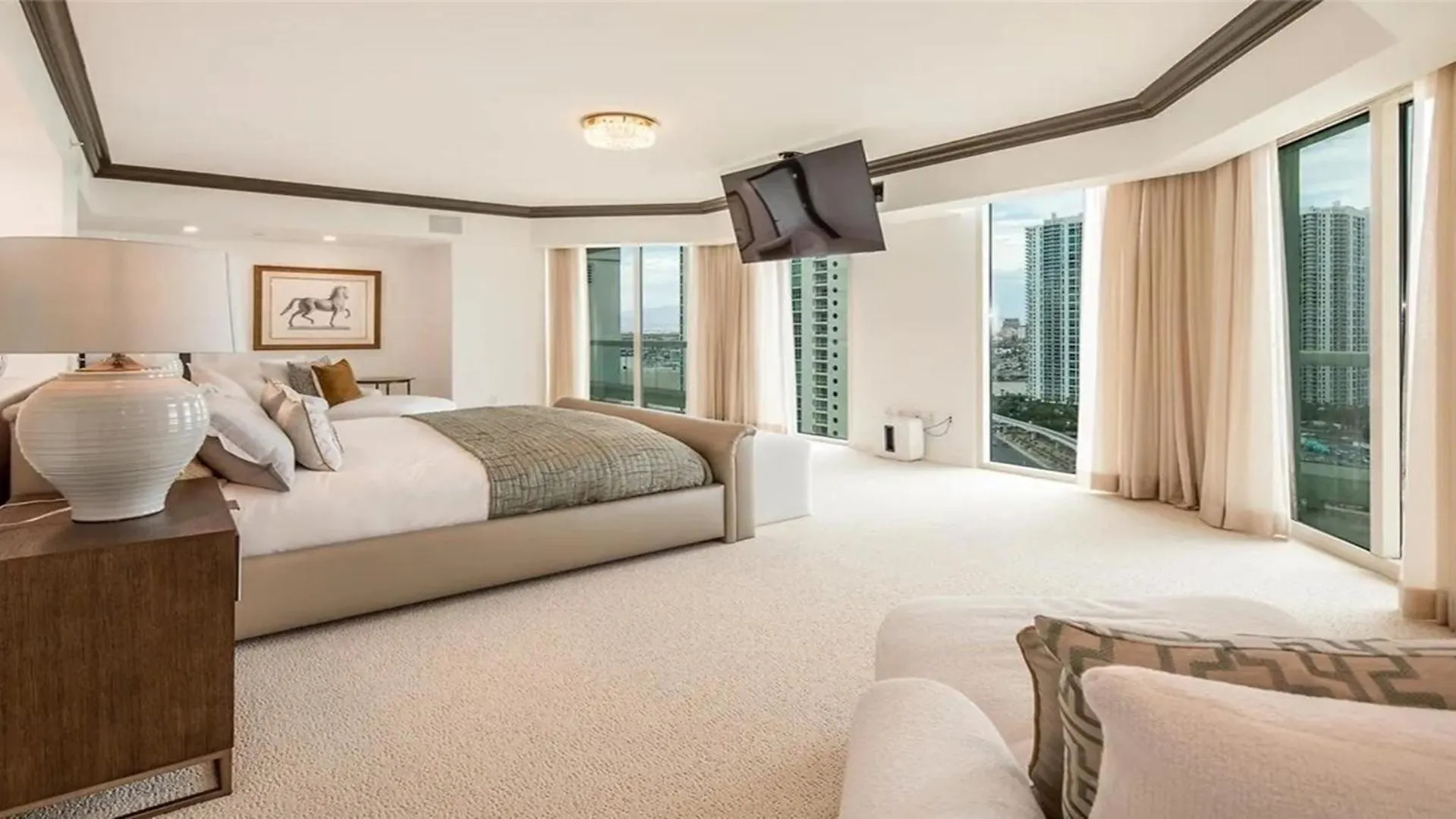Stunning Four Bedroom Fully Professionally Remodeled Apartment Las Vegas 0*,  United States